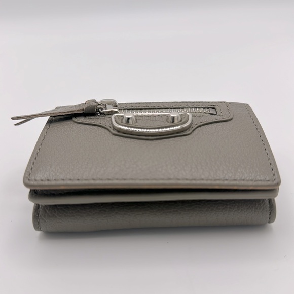 BALENCIAGA Neo classic Mini Wallet in Gray Grained Calfskin - Picture 9 of 15